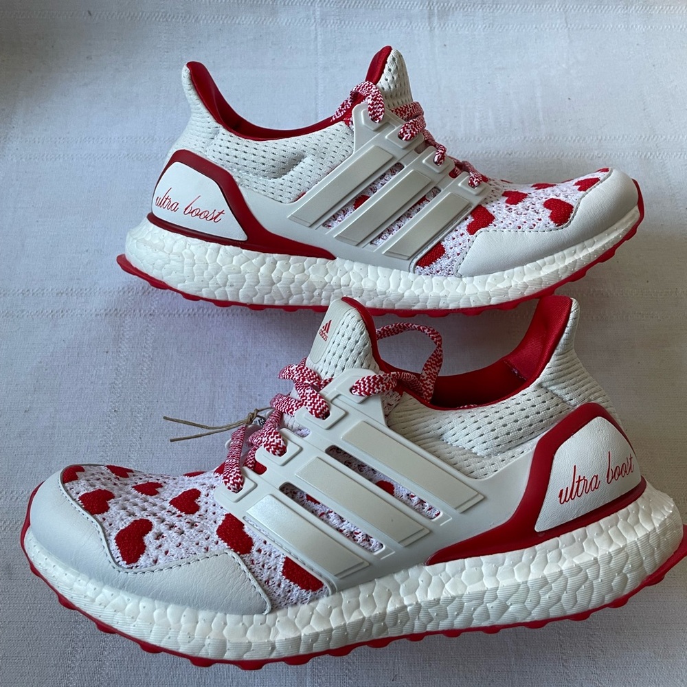 Adidas Ultra Boost 1.0 Valentine’s Day Hearts White Red Womens Size 8.5 JR5845 - Picture 6 of 10